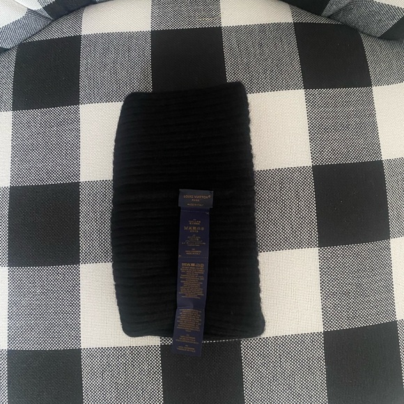 Louis Vuitton Spark Beanie - Picture 3 of 5